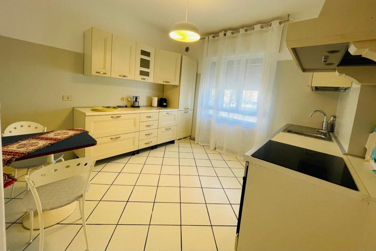 Family Apartment Piazza Milano - Jesolo Ngoại thất bức ảnh